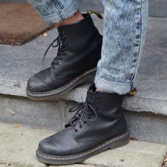 doc martens 1460 greasy